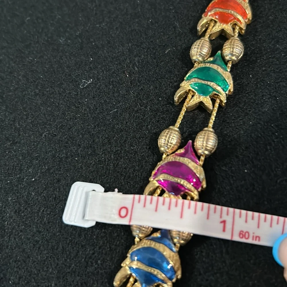Earrings and bracelet bundle - Picture 3 of 8